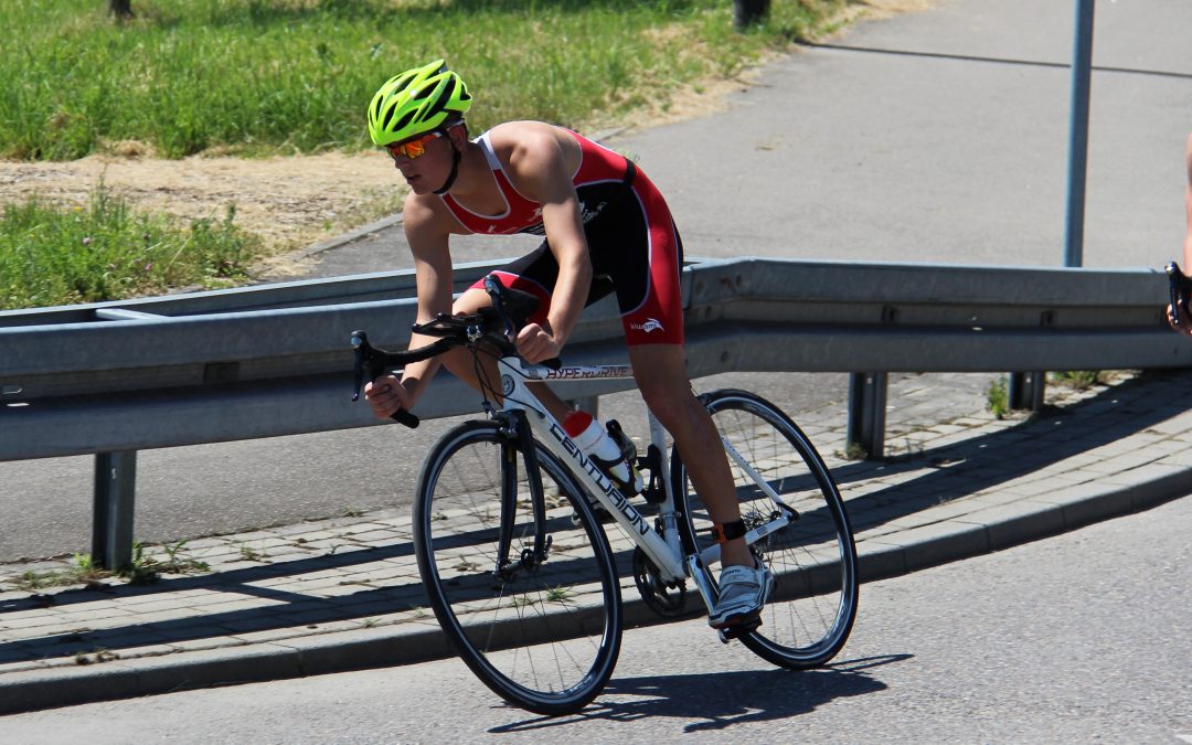 Leon Höchst startet beim Triathlon-Jugendcup in Forst