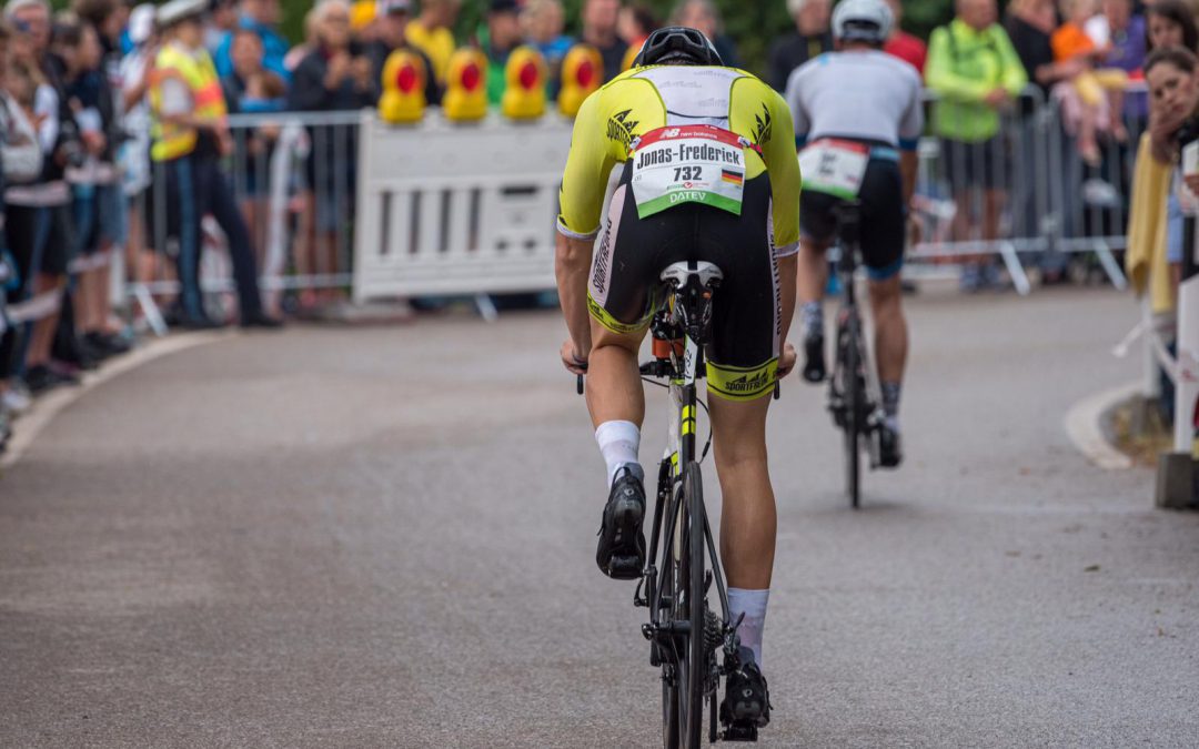 Jonas Hochrein und Thomas Hägele meistern ersten Langdistanz-Triathlon